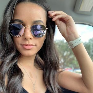 Meet your Posher, Bianca